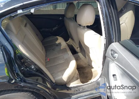 2010 Nissan Altima 2.5 S z USA, uszkodzony, nr VIN 1N4AL2AP4AN499091